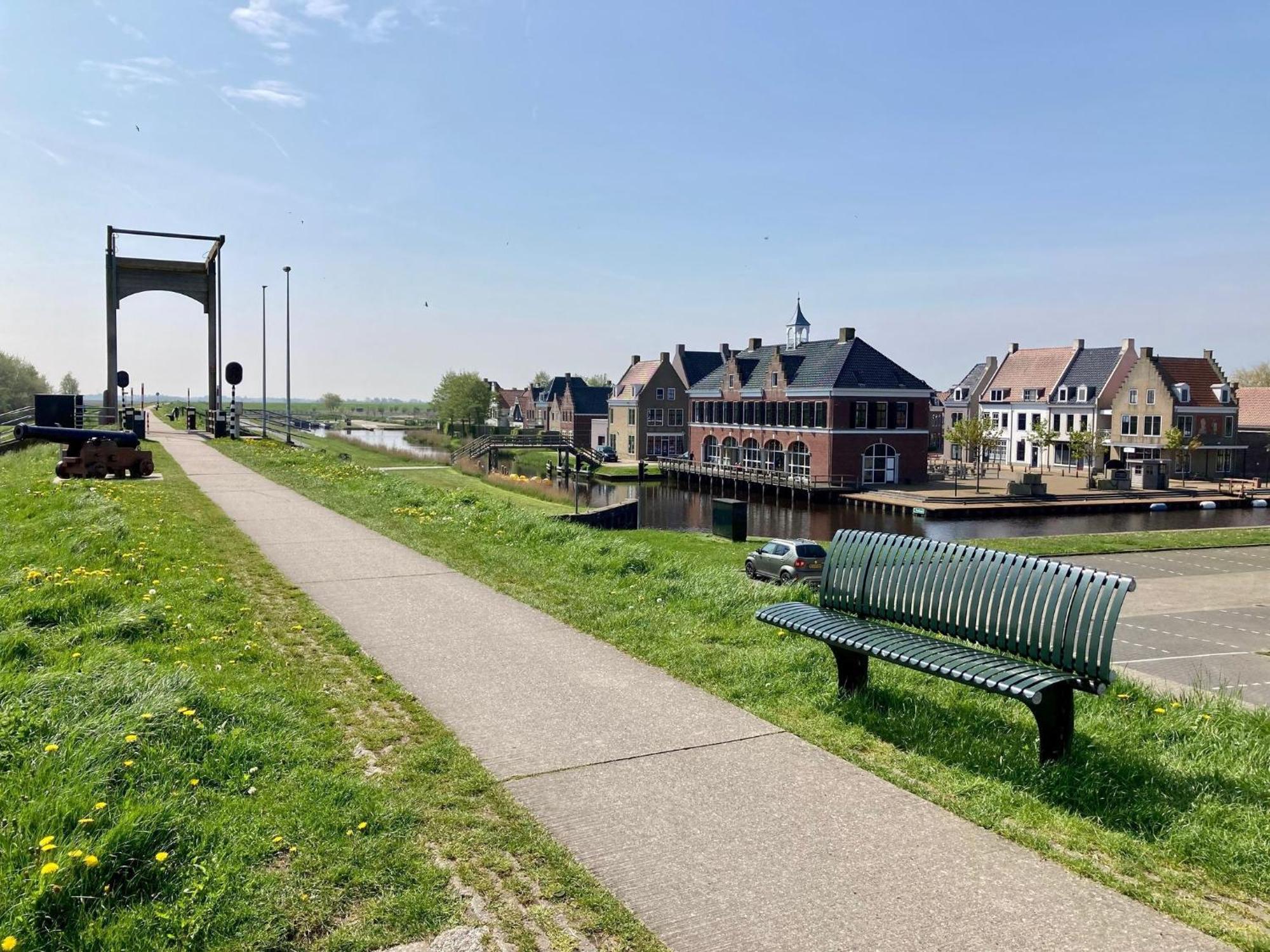 "Heleen" 6 Pers, Lauwersmeer Waterfront, Full Equipped And Modern Anjum ภายนอก รูปภาพ